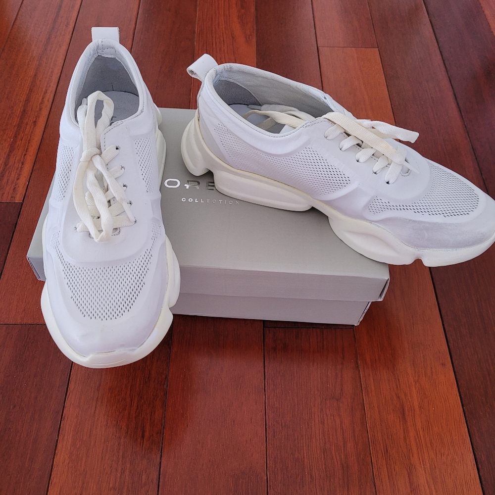 Lorenzo Collection Italy women athletic fashion sneakers size 39  (8.5)